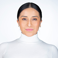 Larissa Araanda (BUS ’19, MBA ’22), Executive Programs Manager, Hispanic Association on Corporate Responsibility